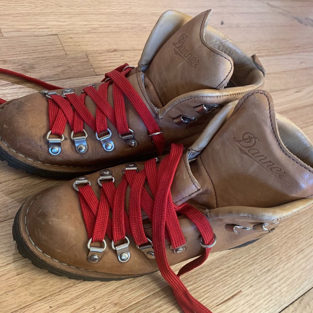 Danner mountain lt cascade boots